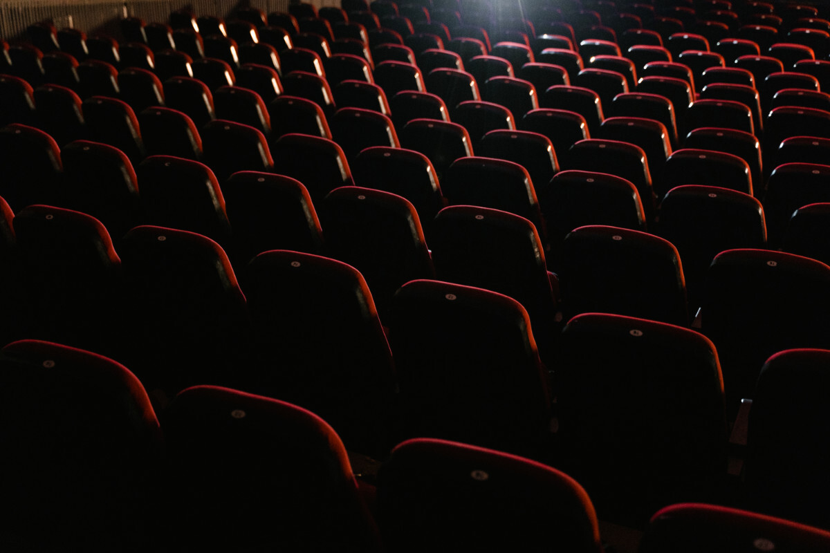 UK Cinemas Prohibit Meta Smart Glasses Over Piracy Concerns